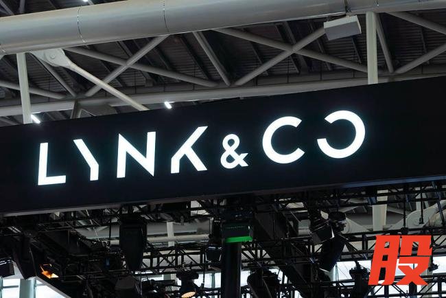 领克语音控制错误关掉大灯